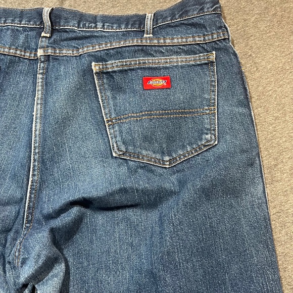 Men’s Dickies Relaxed Fit Jeans Medium Blue Wash Size 44x32 - Picture 5 of 13